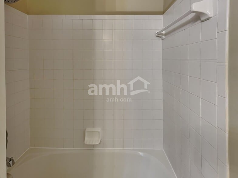 Building Photo - 42 Purple Finch Loop