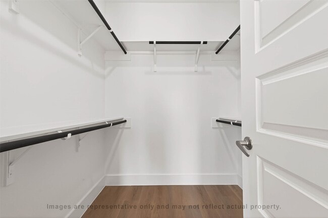 Building Photo - 10719 Mason Rd