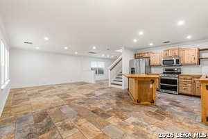 Building Photo - 902 Amber Knoll
