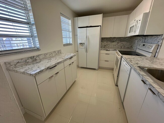 Building Photo - 14170 SW 84th St