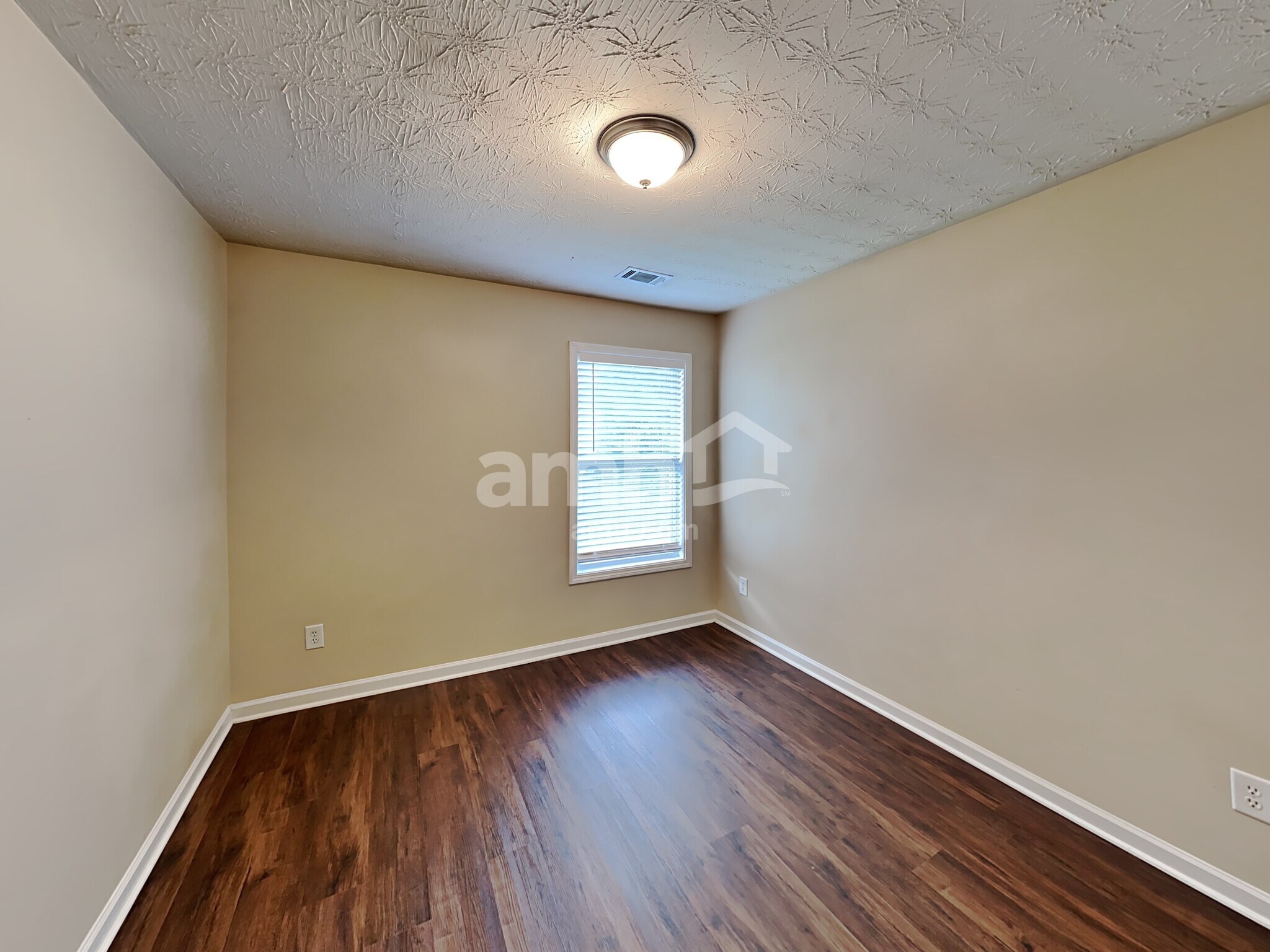 Building Photo - 317 Azalea Loop