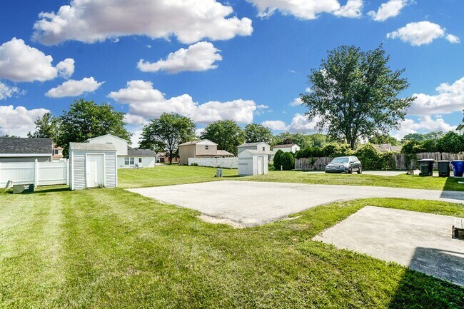 Building Photo - 3704 Willow Run Dr