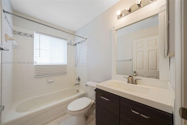 Building Photo - 4312 Laurel Ridge Cir