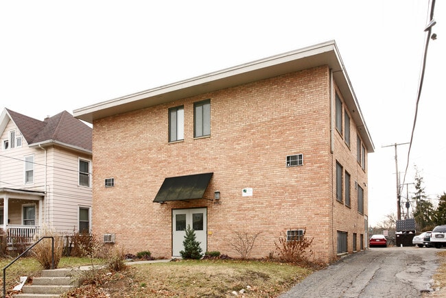 Primary Photo - 1110 Oakland Ave