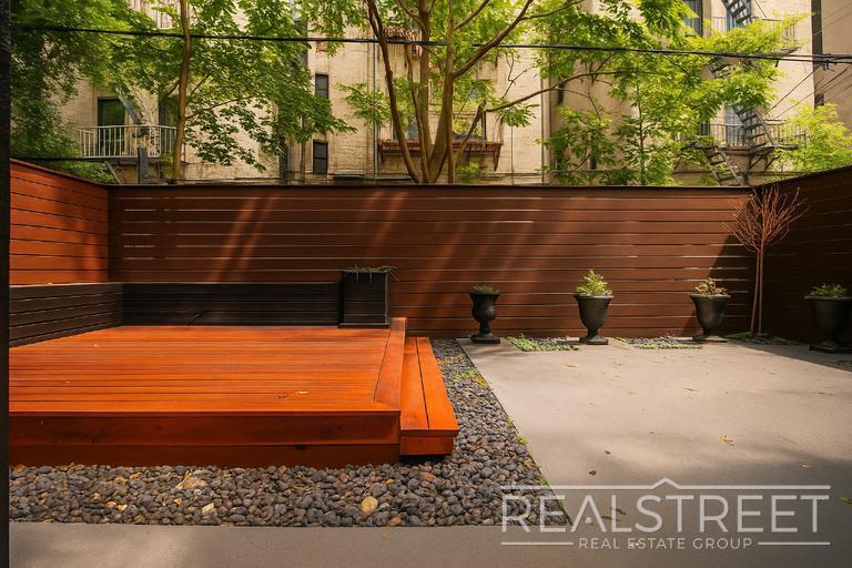 Building Photo - Brand New 1 Bed w Full Kitchen Amenities i...