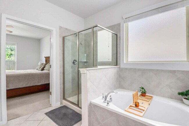 Building Photo - "Charming 3-Bedroom San Antonio Home with Granite Elegance - 1854 Sq Ft of Comfort!"