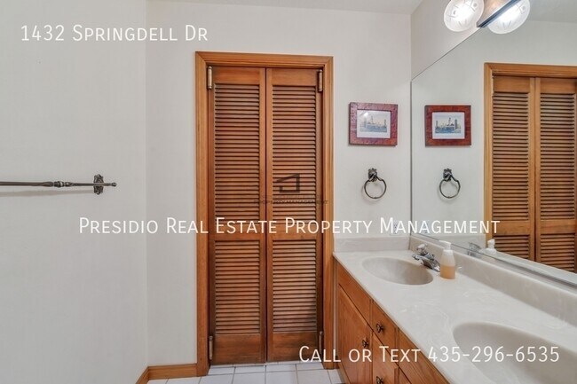 Building Photo - 1432 Spring Dell Dr