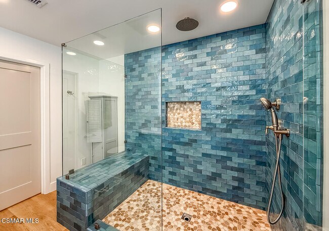 Building Photo - 5040 Dolphin Way