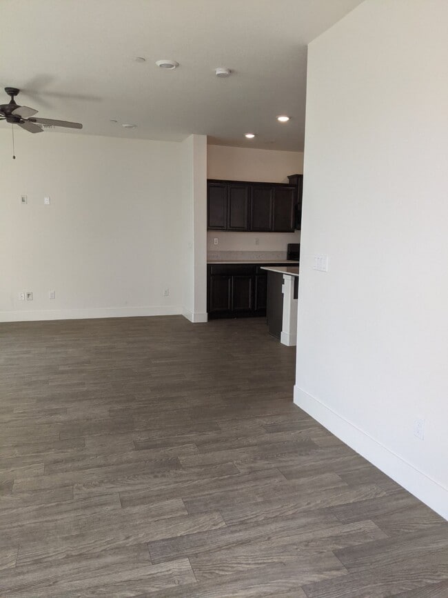 Building Photo - 2312 Vaca Way