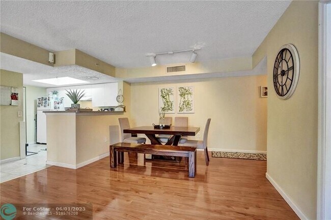 Building Photo - 5041 Wiles Rd