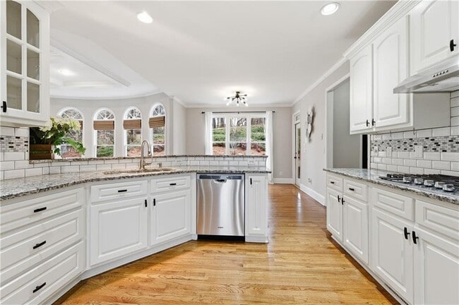 Building Photo - 2570 Wood Creek Ct NE