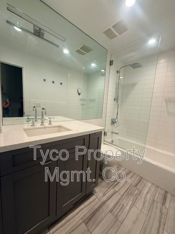 Building Photo - 5337 Caminito Mindy