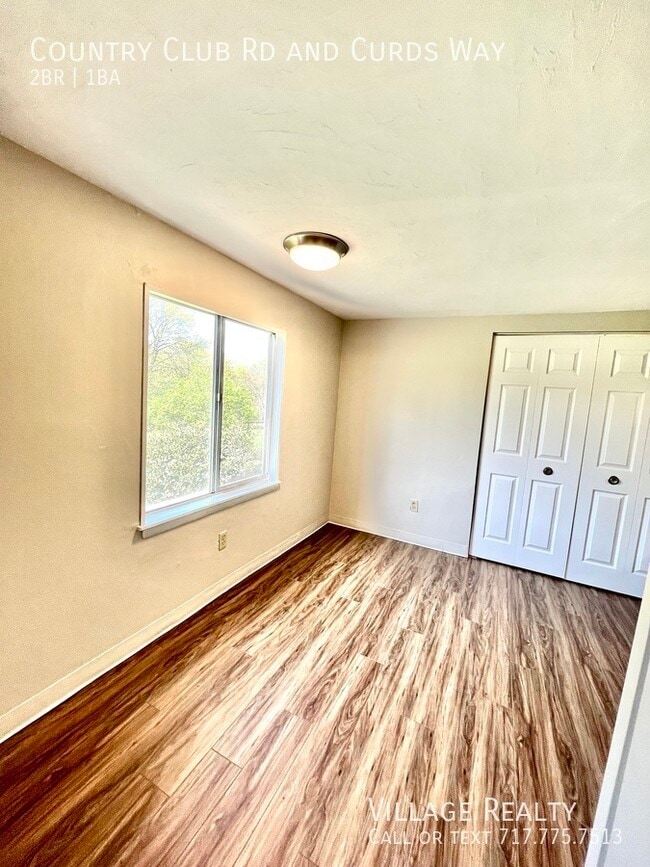 Building Photo - 671 Country Club Rd