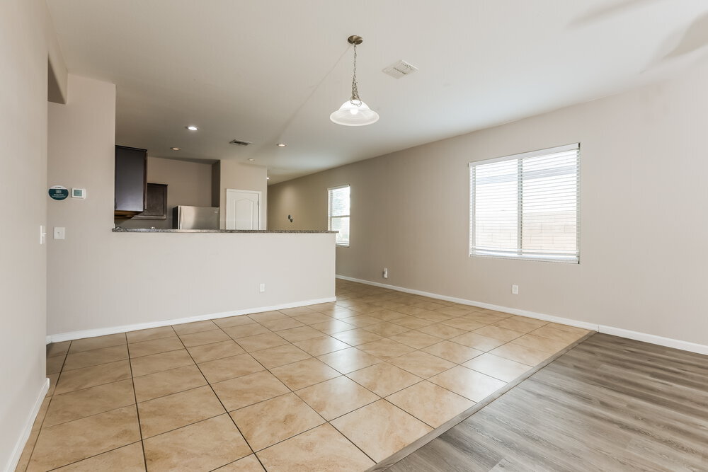 Building Photo - 4216 S 82nd Ln