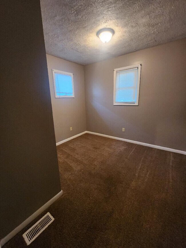 Building Photo - Westside 4 Bedroom Home Near MLK and 16th ...