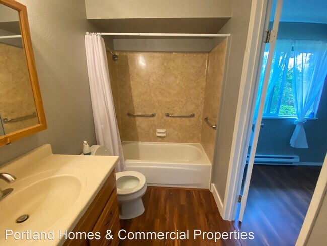 Building Photo - 2 br, 1 bath House - 832 SE Lambert Circle