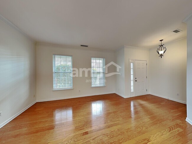 Building Photo - 2005 Brook Valley Run