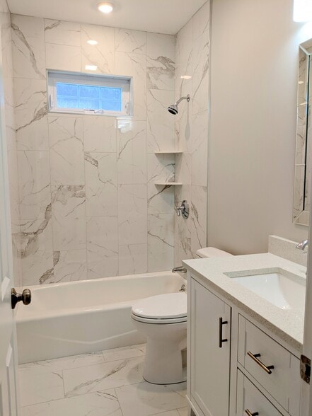 Building Photo - 16 Bowen Ave