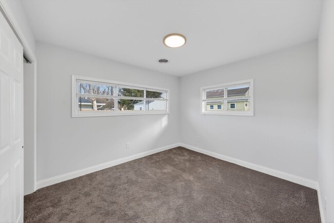 Building Photo - Newly Renovated 4BR/2BA in Newark - $2,400.00