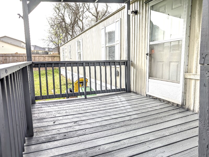Building Photo - 13314 Pecan Tree Dr