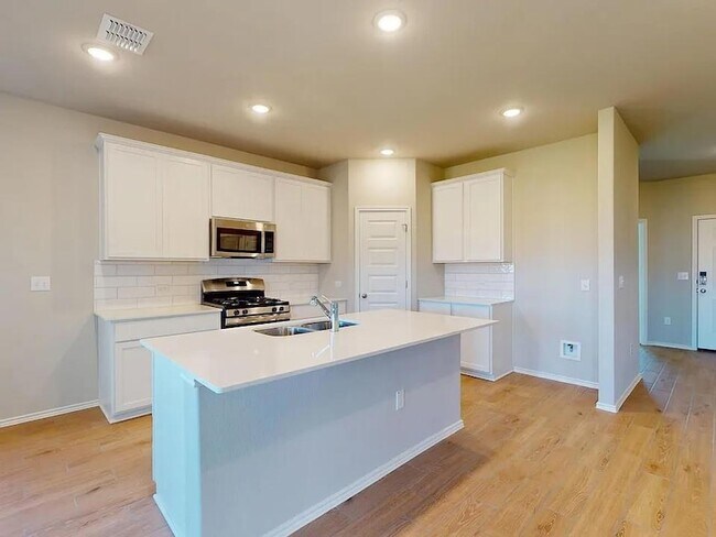 Building Photo - 12112 Dillon Fls Dr