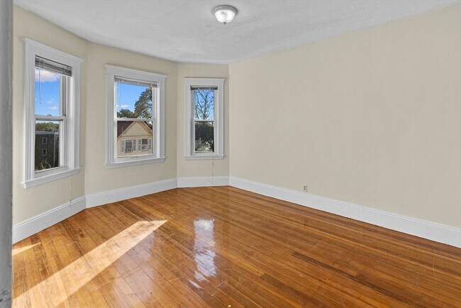 Building Photo - 44 Speedwell St