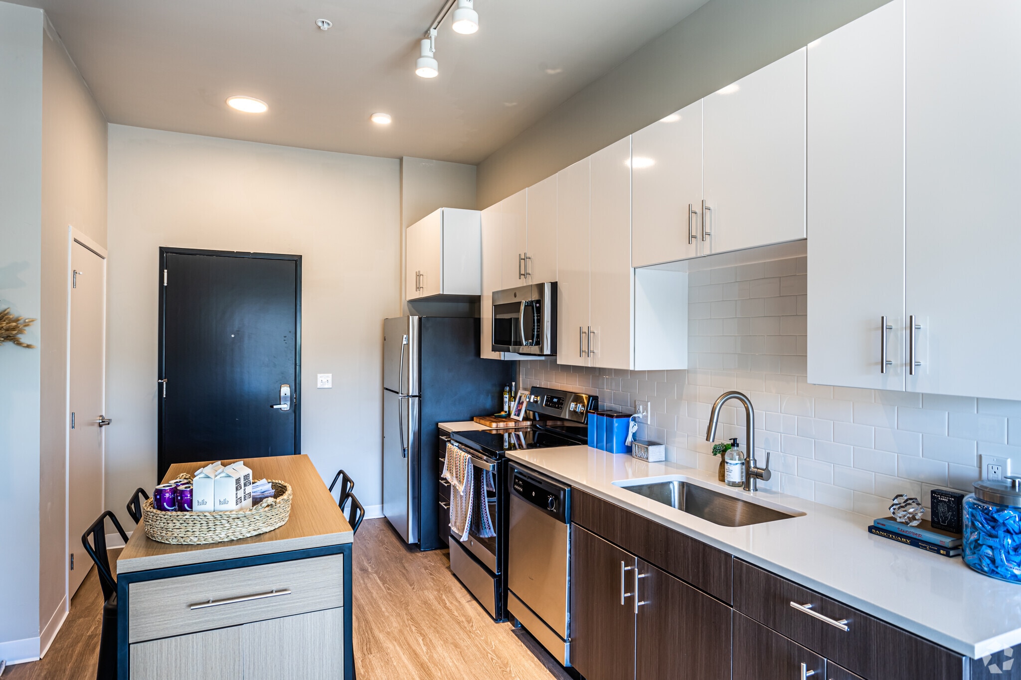 Interior Photo - Proxi Lawrence