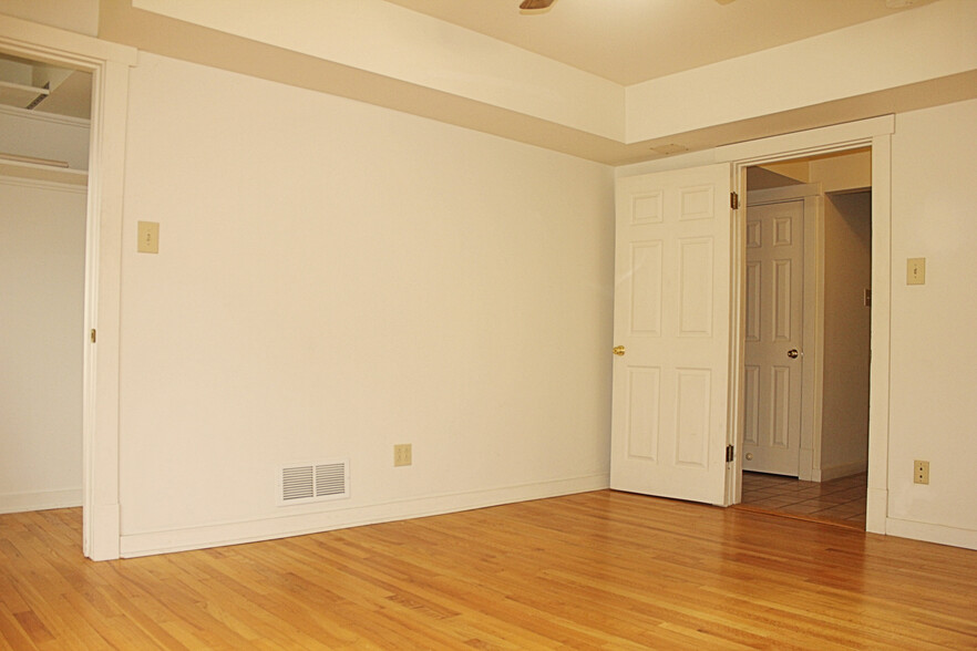 MBR entry - 5840 Alderson St