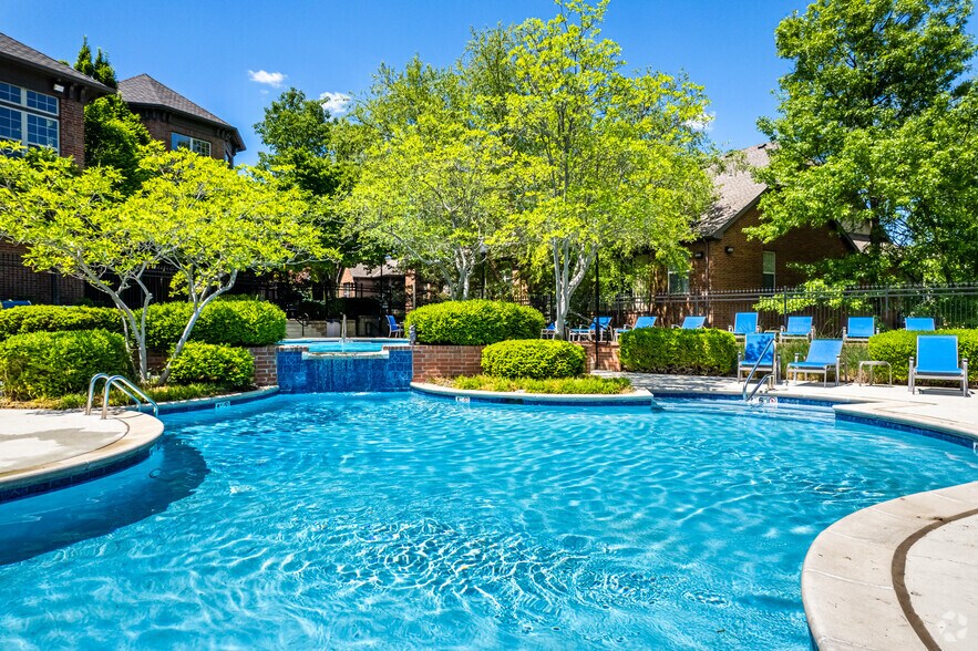 The Woods of Cherry Creek Apartment Homes 12321 Metcalf Ave Overland