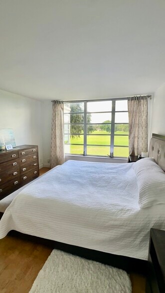 Bedroom - 2651 S Course Dr