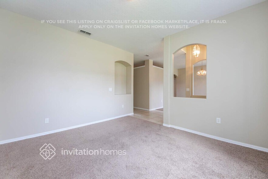 Building Photo - 16000 Arrowhead Trail