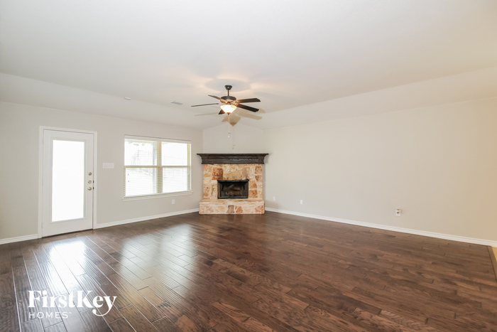 Building Photo - 15320 Ringneck St