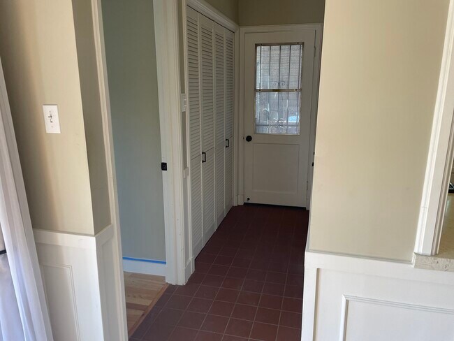 Building Photo - 1426 24th St