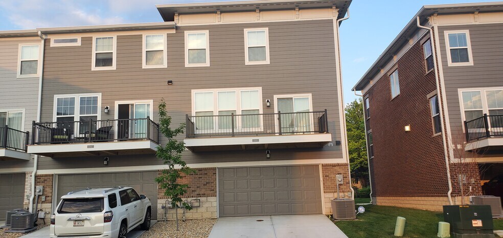 Building Photo - 13841 Gatsby Dr