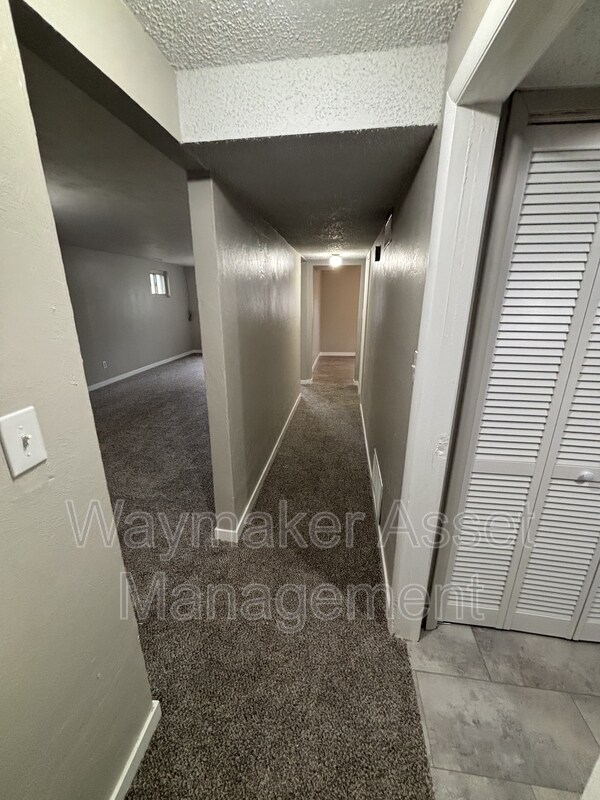Building Photo - 3495 Montebello Dr W