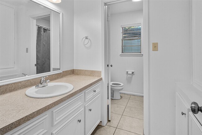 Building Photo - 59 Artesian Oaks Dr