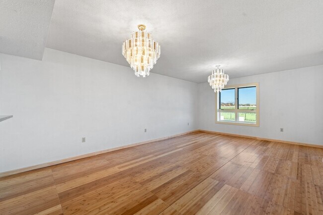 Building Photo - 165 Cottage St