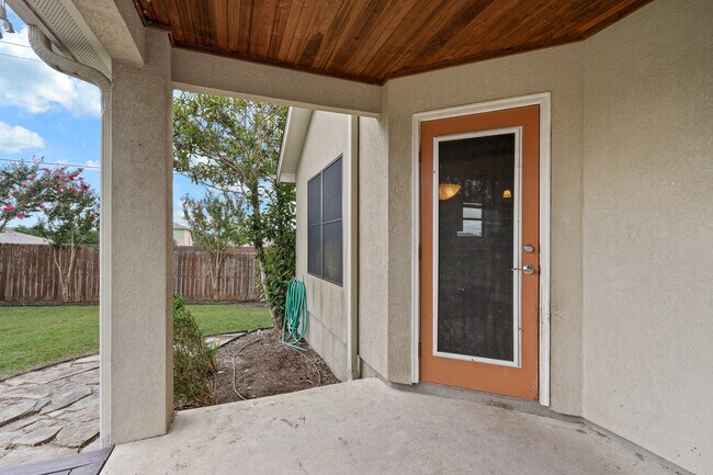 Building Photo - 1214 Sugar Land Dr