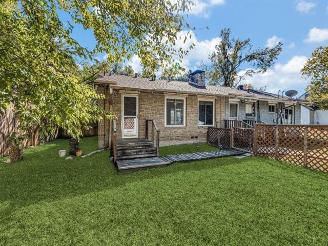 Building Photo - 9127 San Fernando Way