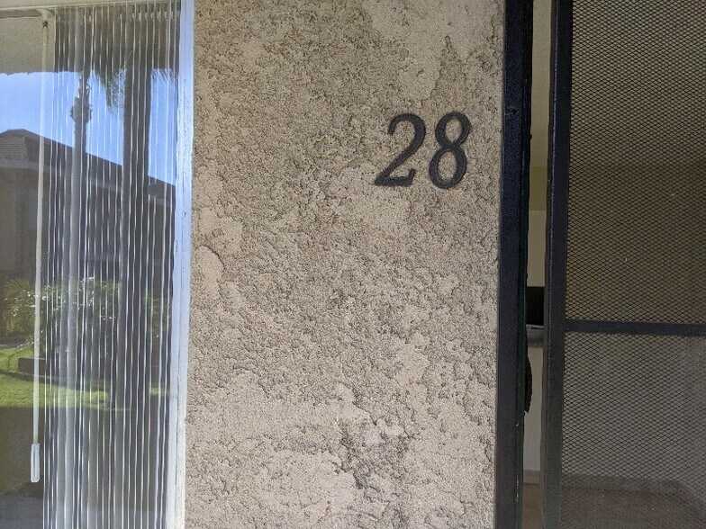 Building Photo - 144 W 42nd St