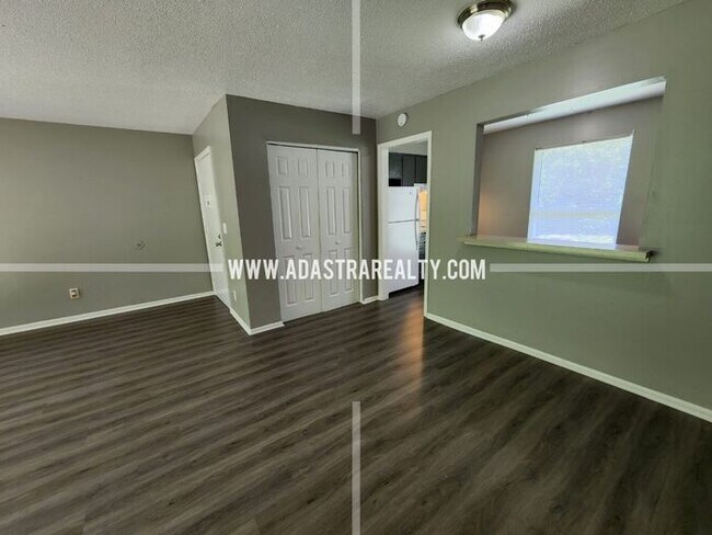 Building Photo - Affordable Raytown Area KCMO Apartment-Ava...