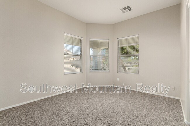 Building Photo - 1098 W Oak Tree Ln