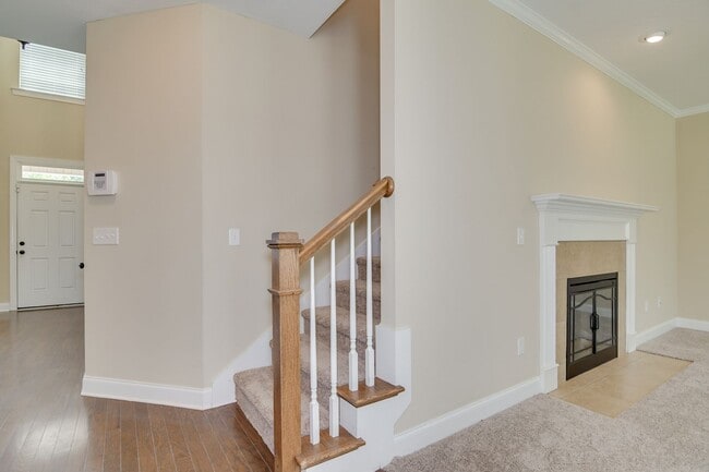 Building Photo - Canterbury Farms - 4 Bed 2.5 Bath