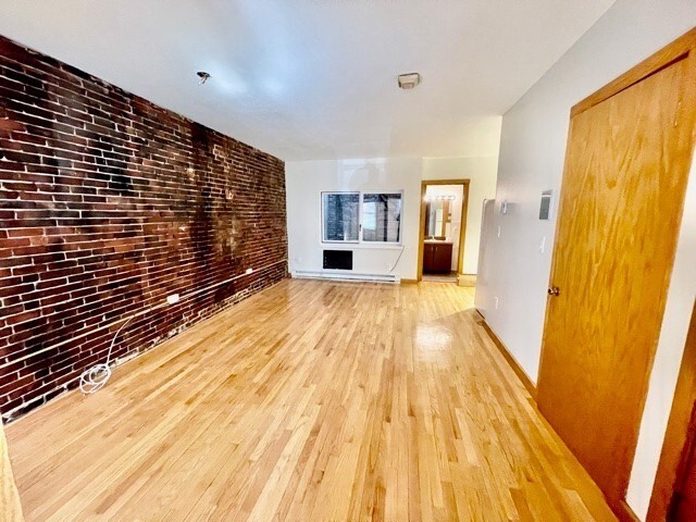 Building Photo - 5 Thacher Ct