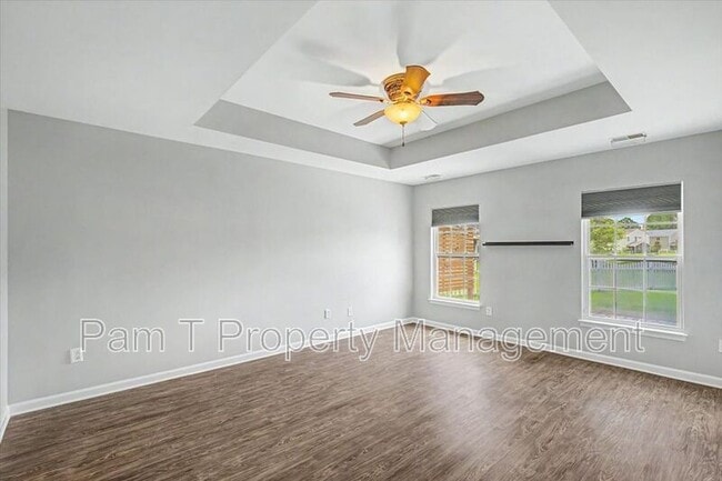 Building Photo - 4 Bainbridge Way