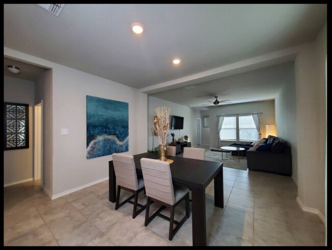 Building Photo - Modern 3-Bed Home with Island Kitchen, Private Patio, and Fenced Yard in Converse