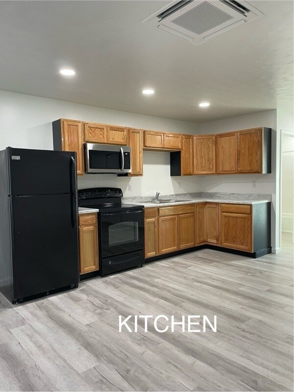 Building Photo - 2505 Delaware St