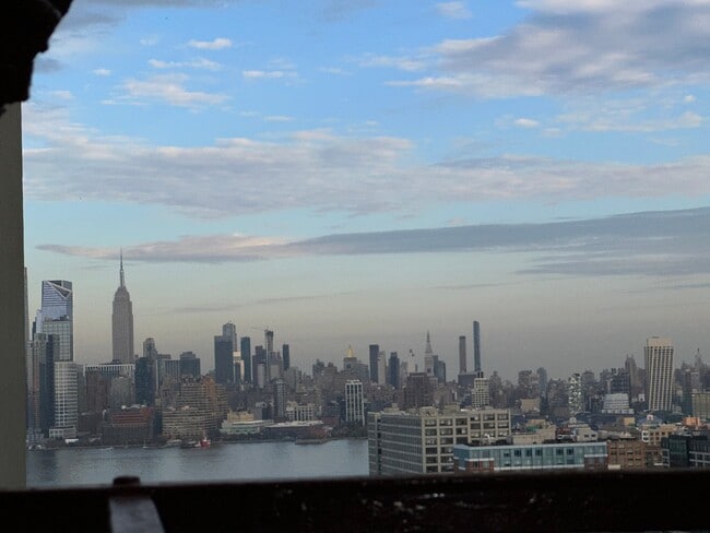 Building Photo - 1104 Palisade Ave