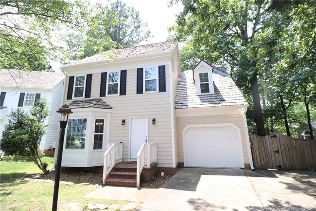 Primary Photo - 104 Rainmist Cir
