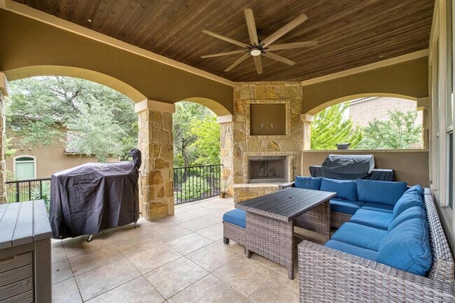 Building Photo - 15509 Boulder Heights